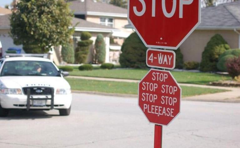 18 Absolutely Hilarious Traffic Signs - Oola